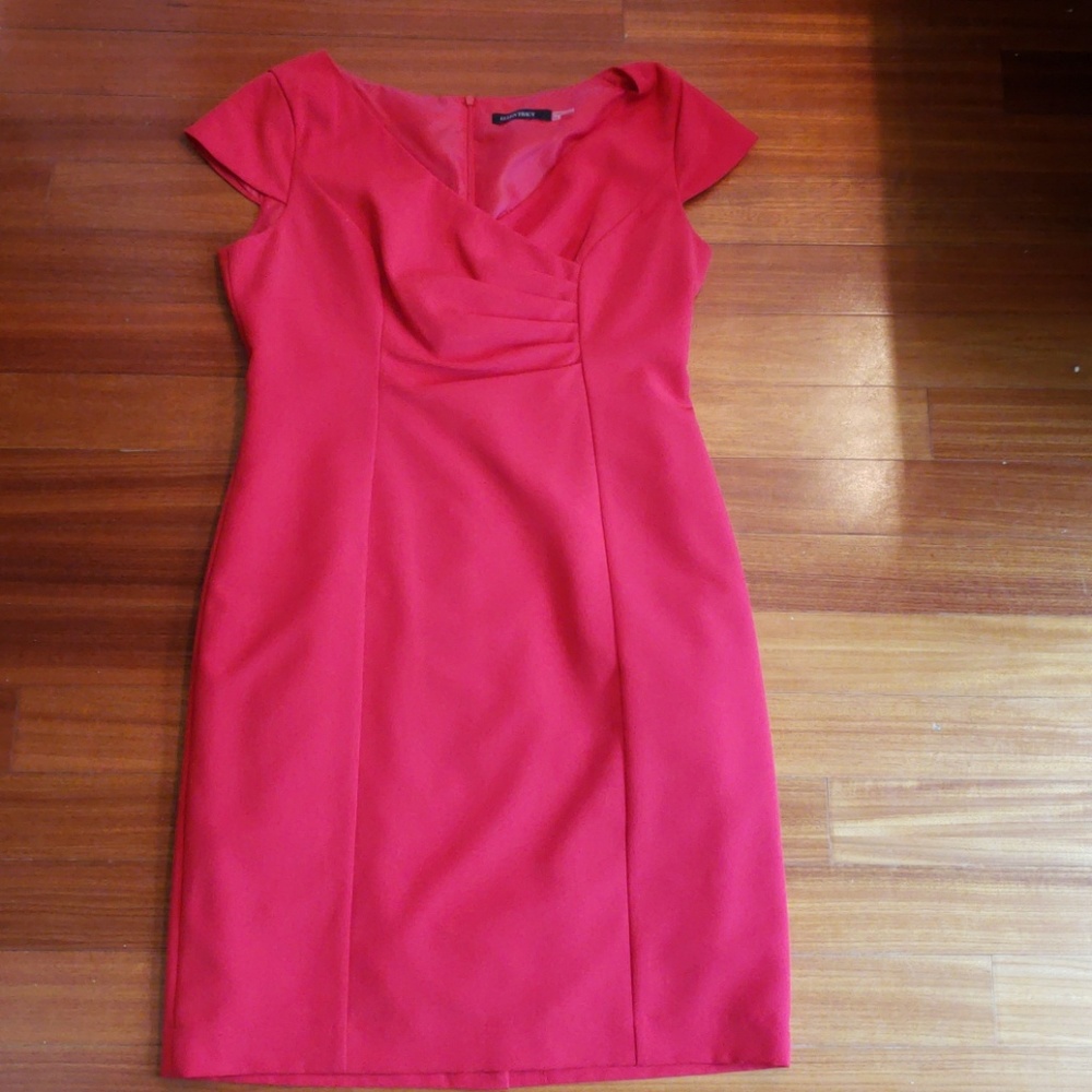 Ellen Tracy red sheath dress. Size 14.